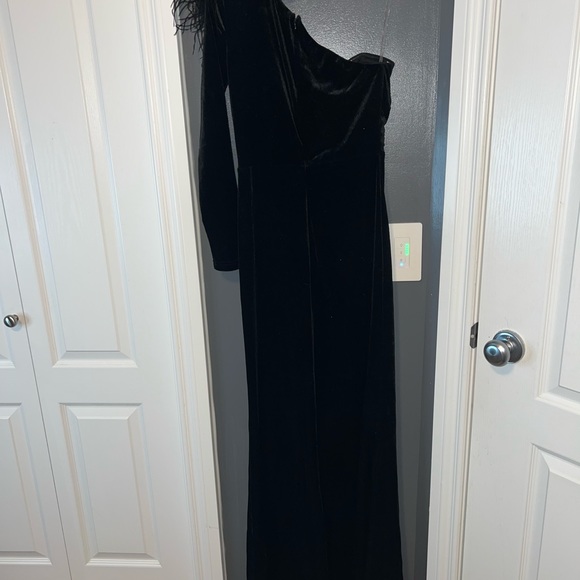“One More Night Velvet Maxi Dress. Got for an event - Picture 2 of 5